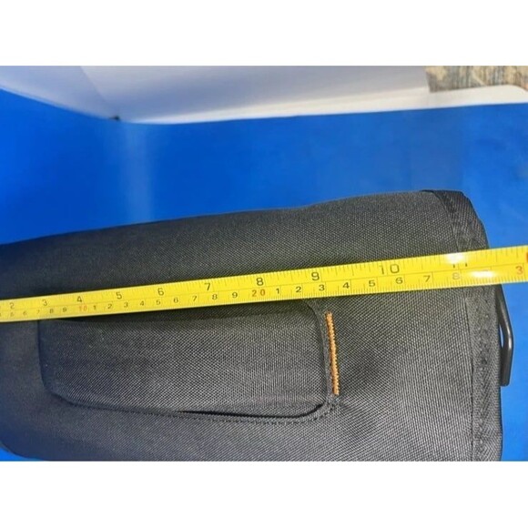 New in box DSLR  Camera bag by Amazon Basics Black adjustable strap multipocket - Picture 7 of 11